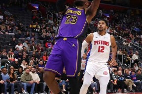 Kaiyun-包含西亚卡姆回归赛场，爆冷首场状态亮眼，湖人观众沸腾！的词条