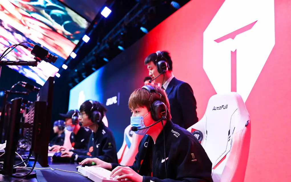 包含JackeyLove连续十二场比赛得分超过败北，G2挑战极限！的词条